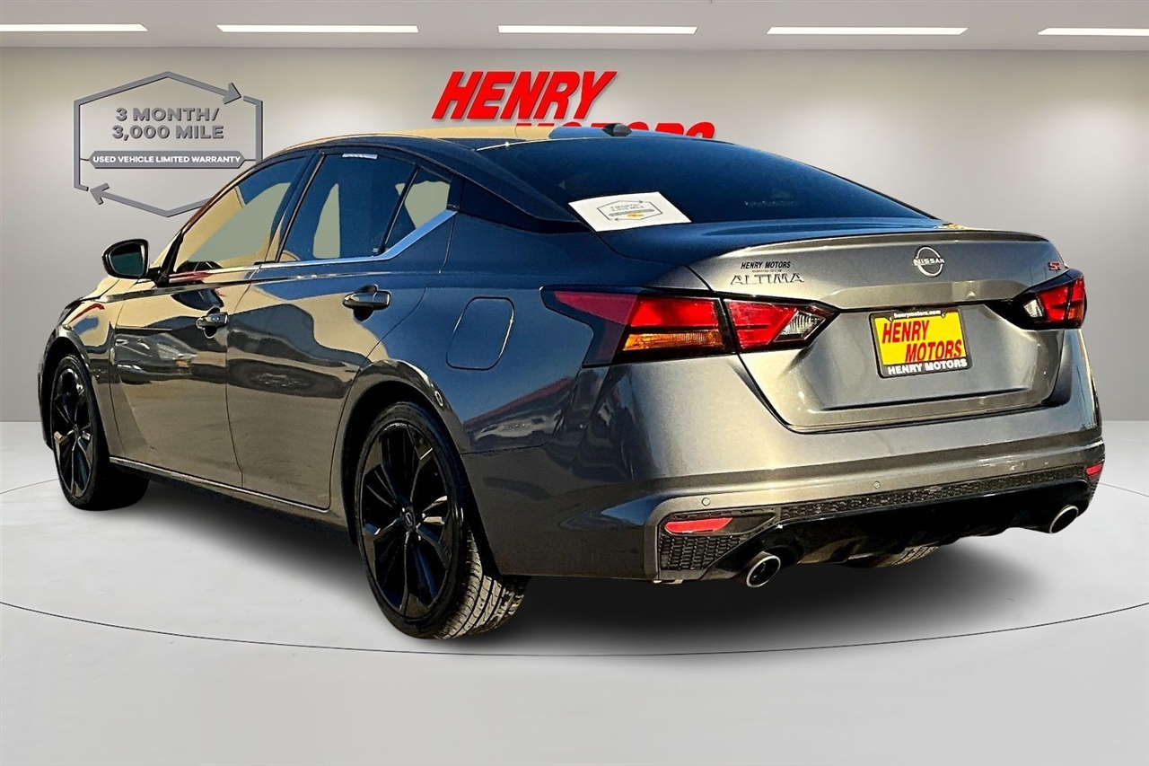 2023 Nissan Altima 2.5 SR photo 4
