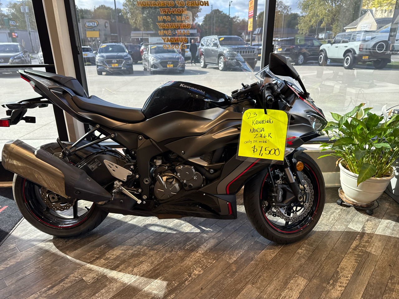 2023 Kawasaki Ninja ZX-6R 