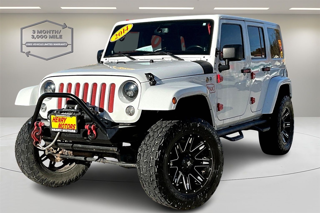 2014 Jeep Wrangler Unlimited Sahara photo 3