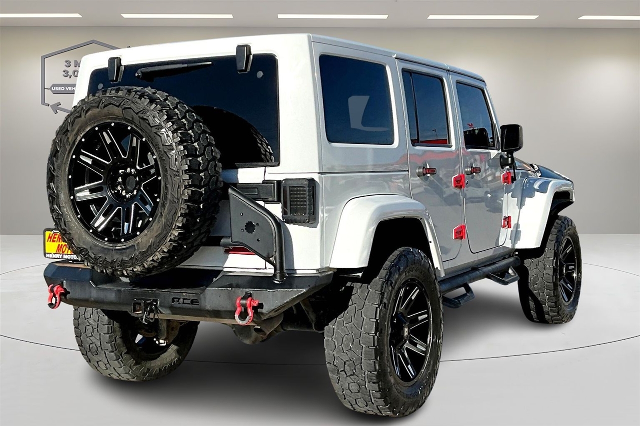 Jeep Wrangler Unlimited 4WD 4dr Sahara 2014