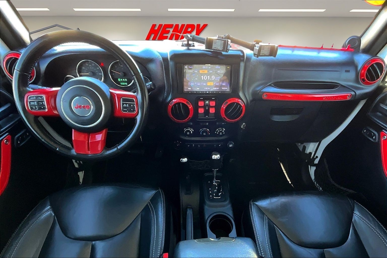 Jeep Wrangler Unlimited 4WD 4dr Sahara 2014