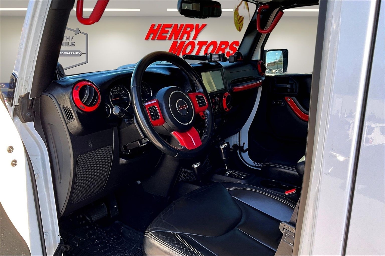 Jeep Wrangler Unlimited 4WD 4dr Sahara 2014