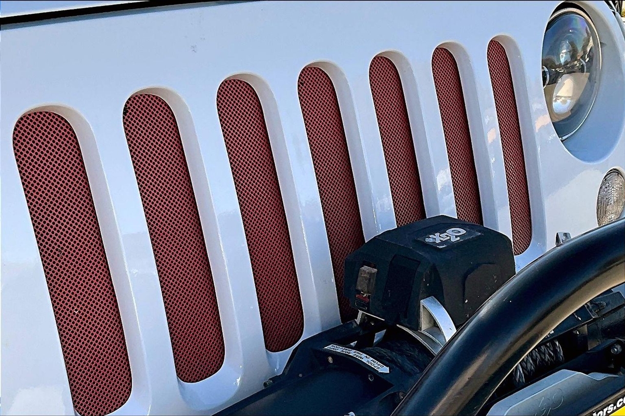 Jeep Wrangler Unlimited 4WD 4dr Sahara 2014