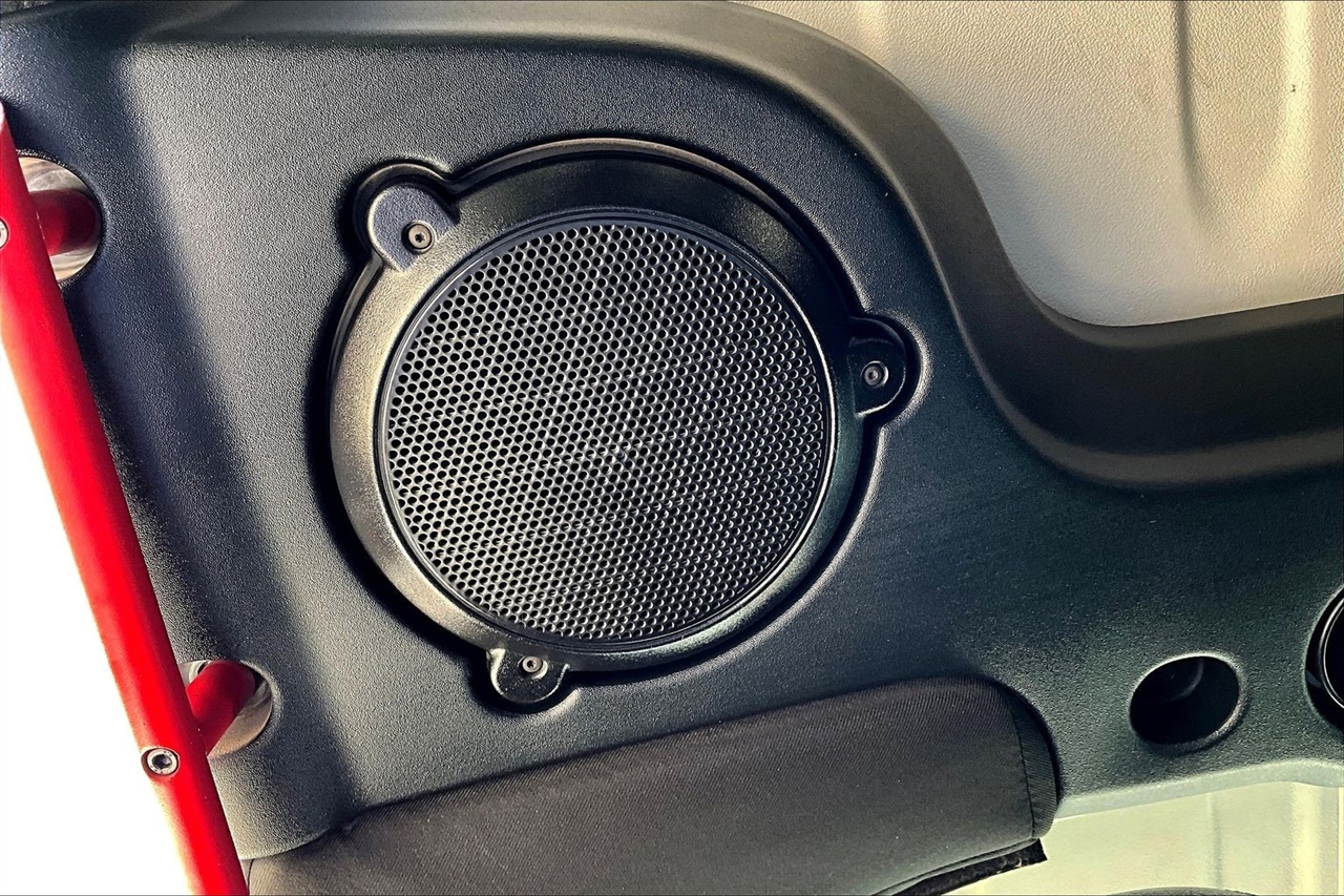 Jeep Wrangler Unlimited 4WD 4dr Sahara 2014