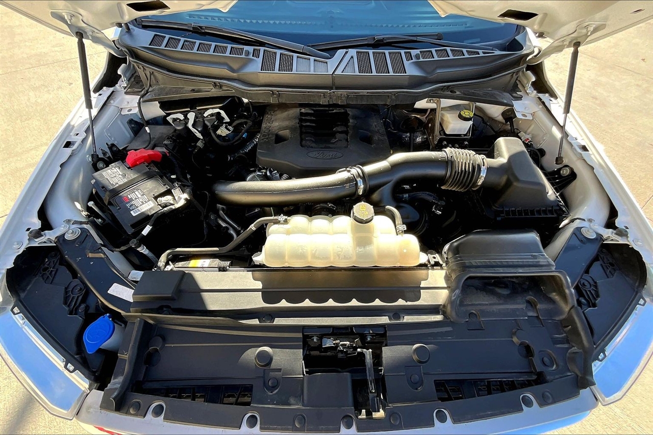 Ford F-150 SuperCrew 139" Lariat 4WD 2022