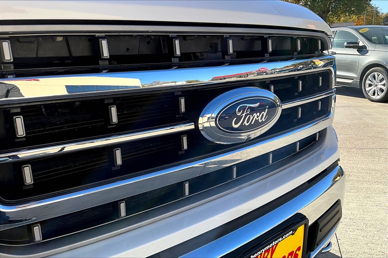 Ford F-150 SuperCrew 139" Lariat 4WD 2022