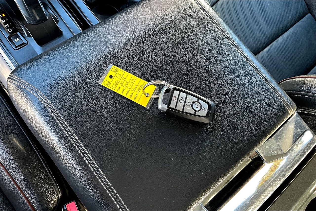 Ford F-150 SuperCrew 139" Lariat 4WD 2022