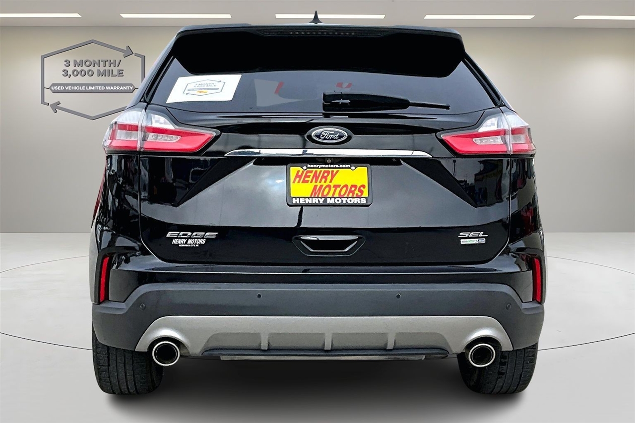 2020 Ford Edge SEL photo 4