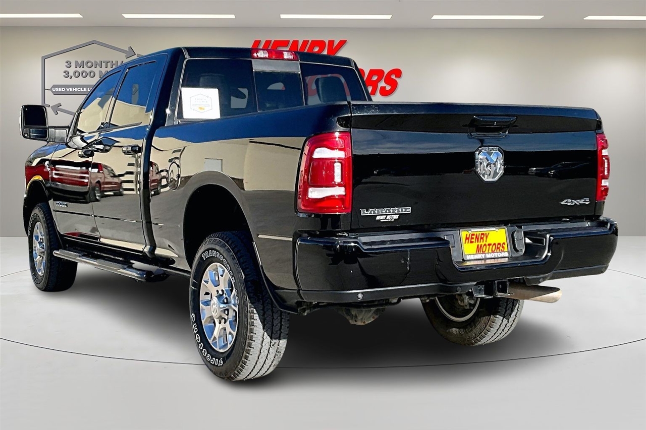 RAM 2500 Laramie 4x4 Crew Cab 6'4" Box 2024