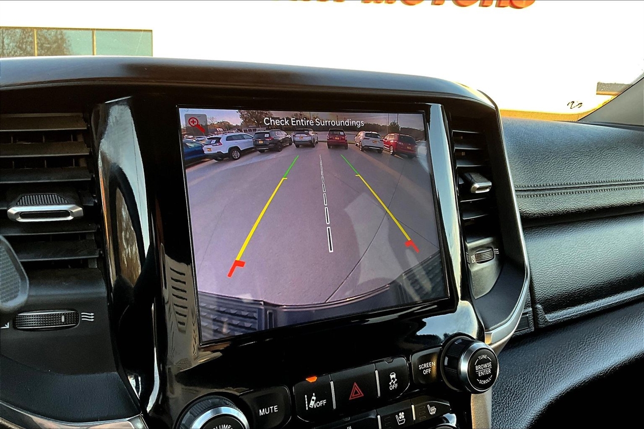 RAM 2500 Laramie 4x4 Crew Cab 6'4" Box 2024