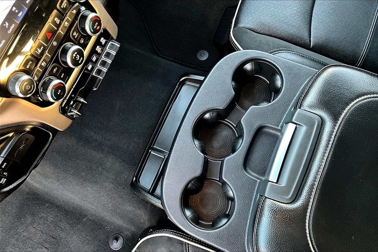 RAM 2500 Laramie 4x4 Crew Cab 6'4" Box 2024