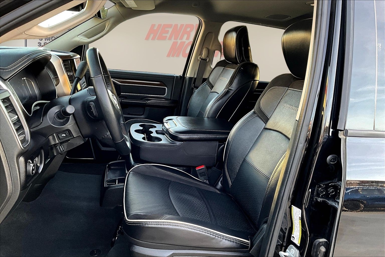 RAM 2500 Laramie 4x4 Crew Cab 6'4" Box 2024