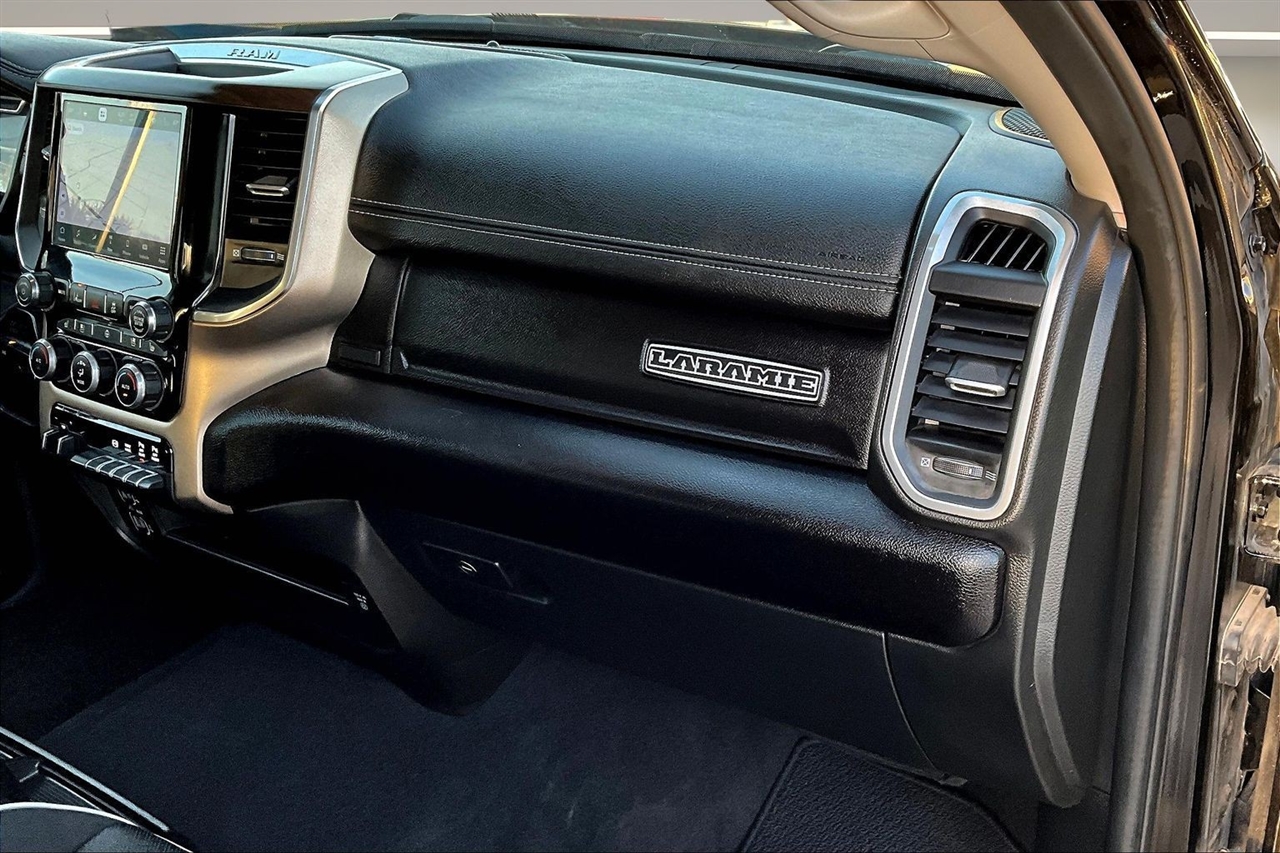 RAM 2500 Laramie 4x4 Crew Cab 6'4" Box 2024