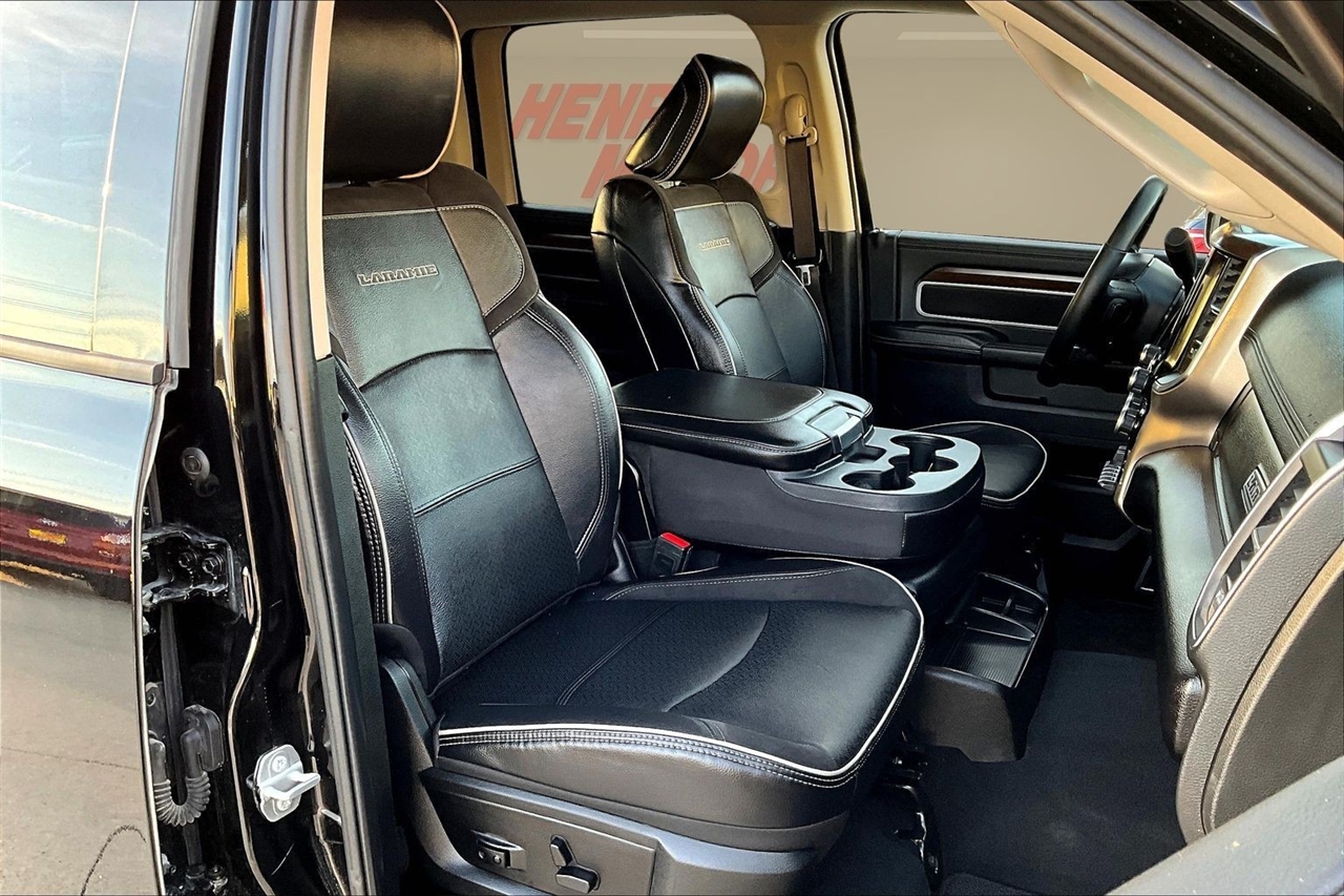 RAM 2500 Laramie 4x4 Crew Cab 6'4" Box 2024