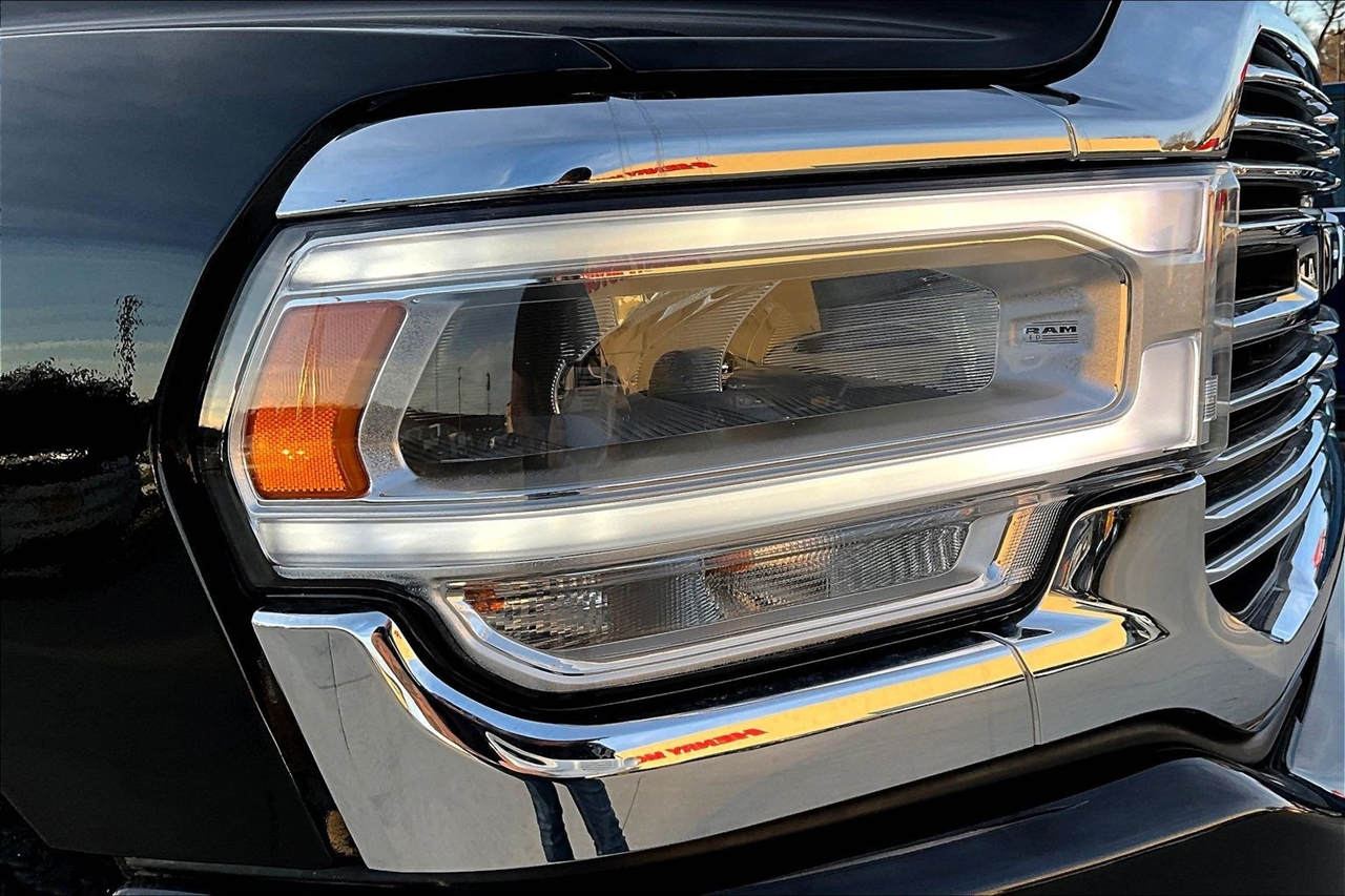 RAM 2500 Laramie 4x4 Crew Cab 6'4" Box 2024