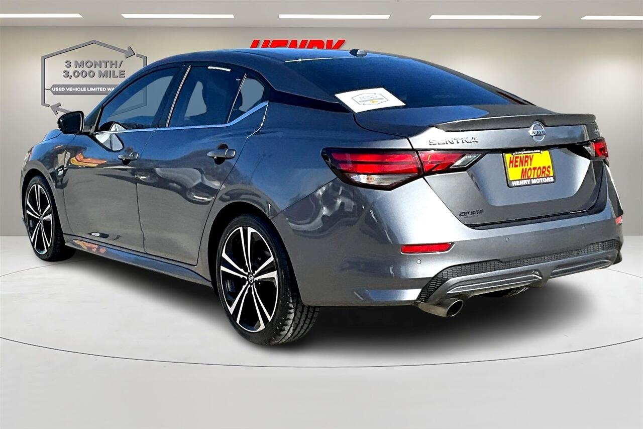 Nissan Sentra SR CVT 2022