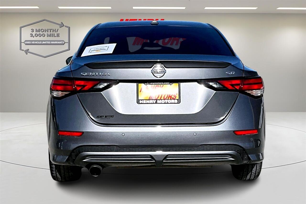 Nissan Sentra SR CVT 2022