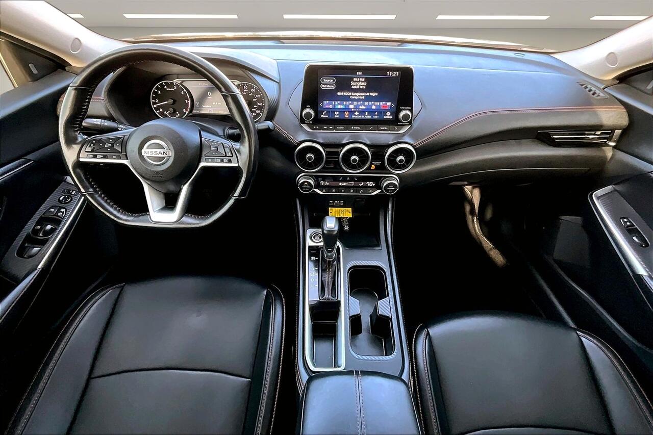 Nissan Sentra SR CVT 2022