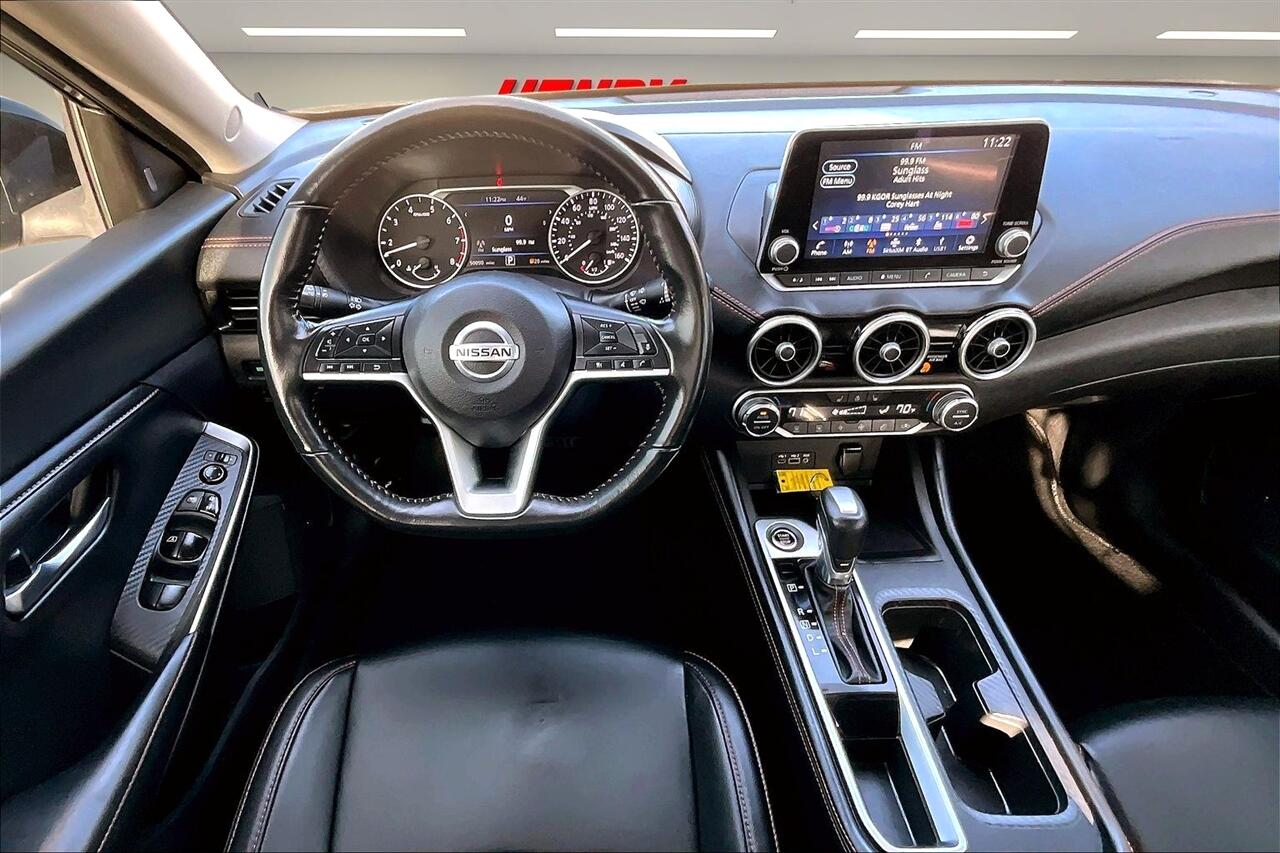 Nissan Sentra SR CVT 2022