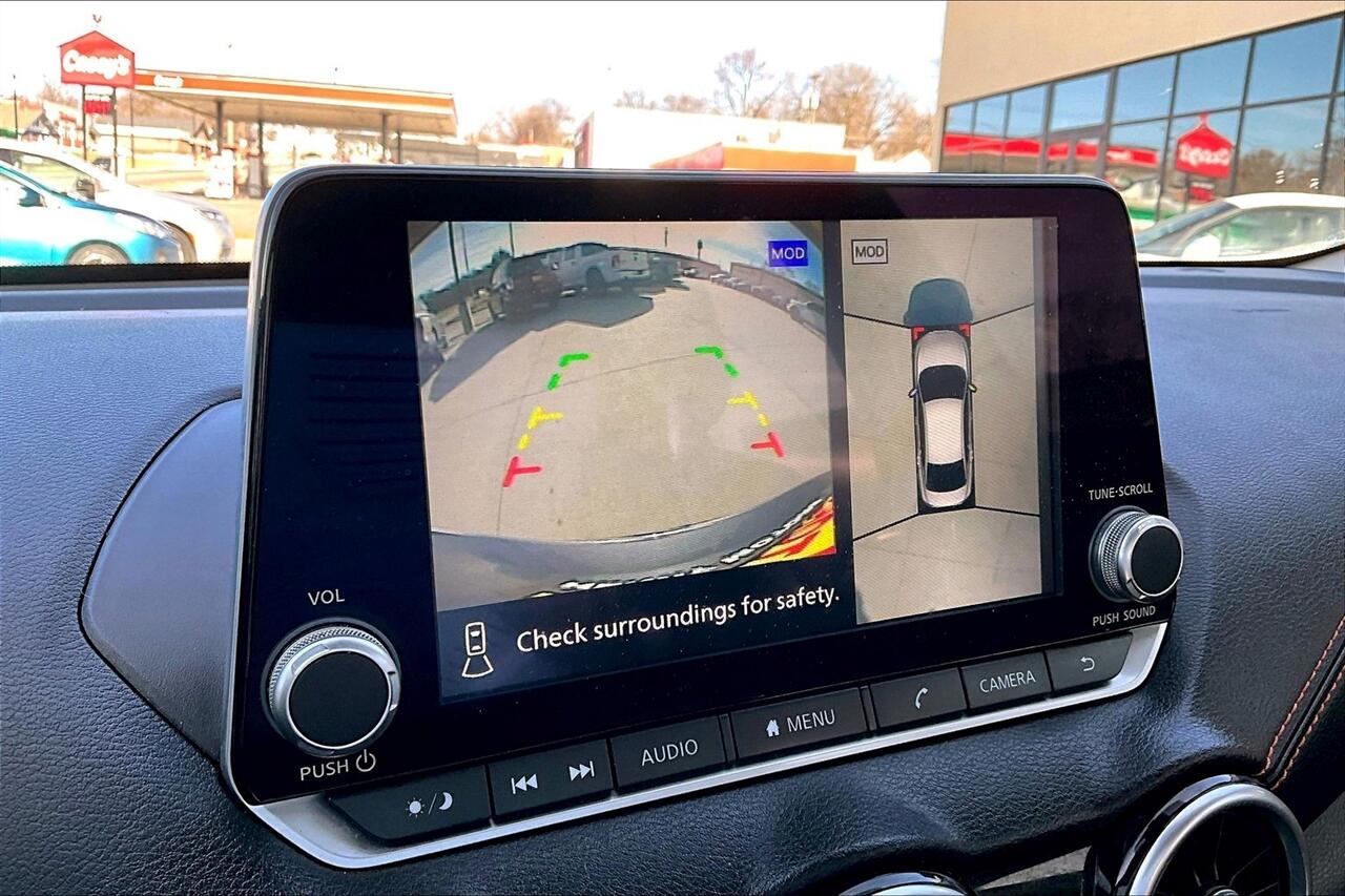 Nissan Sentra SR CVT 2022