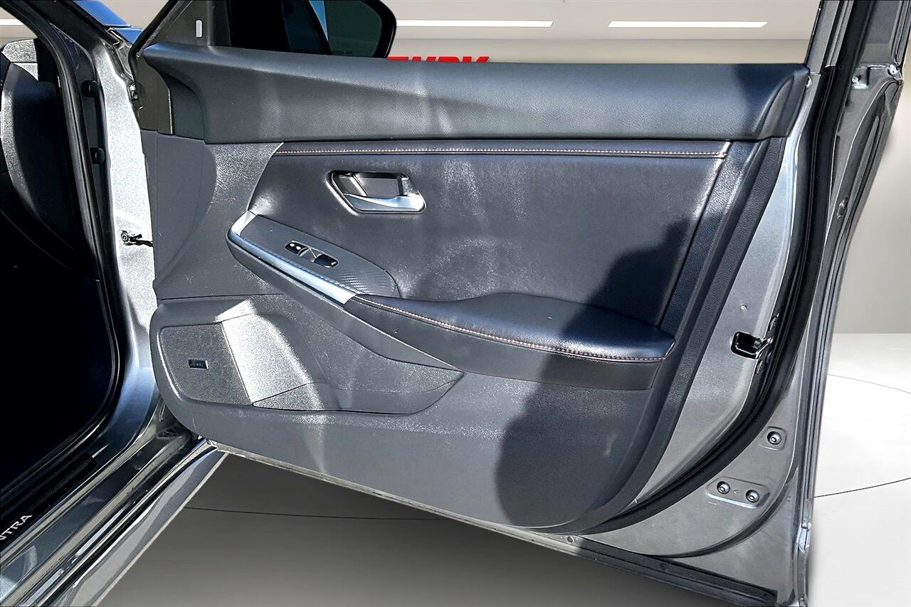 Nissan Sentra SR CVT 2022