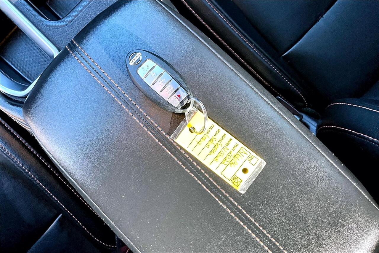 Nissan Sentra SR CVT 2022