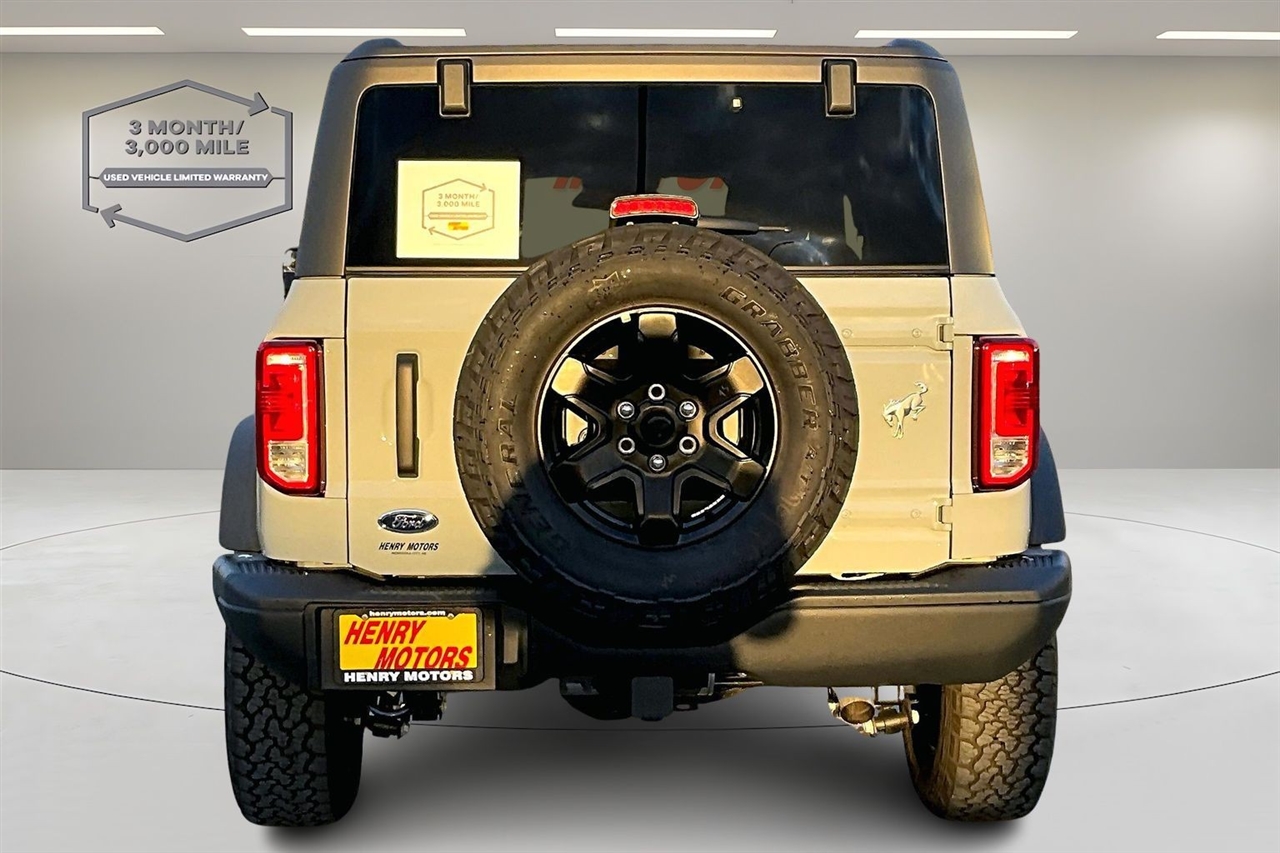 2024 Ford Bronco Black Diamond photo 4