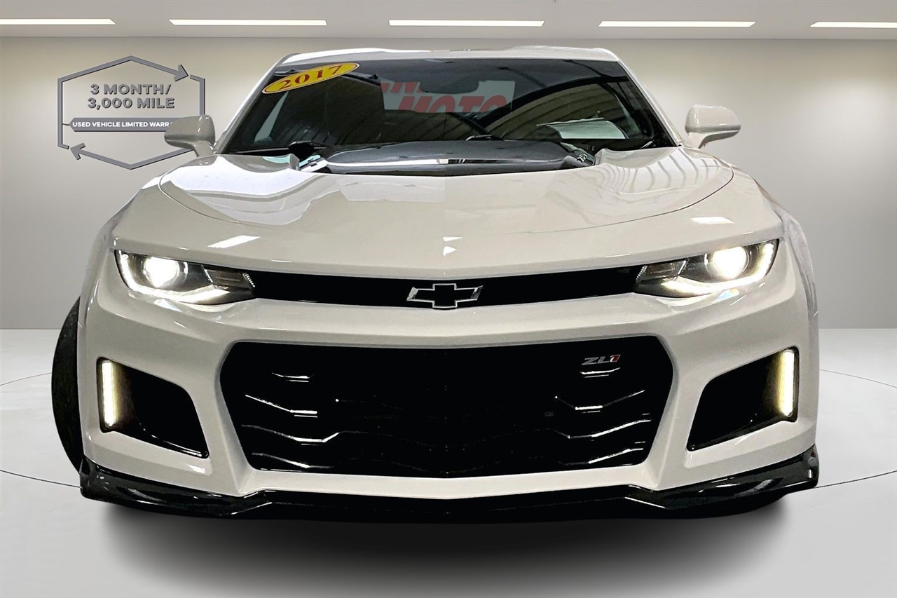 2017 Chevrolet Camaro ZL1 photo 2