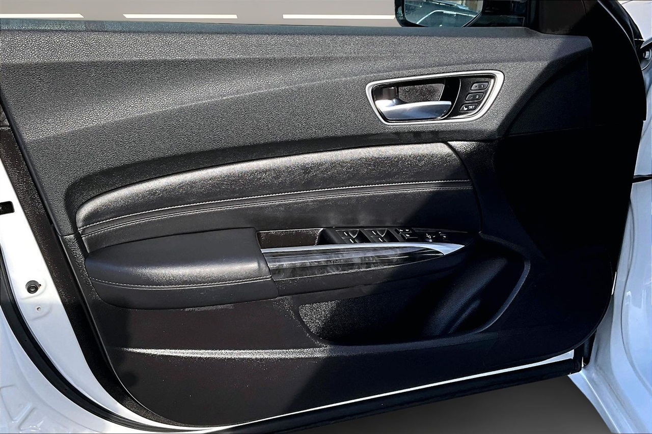 Acura TLX 2.4L FWD 2020