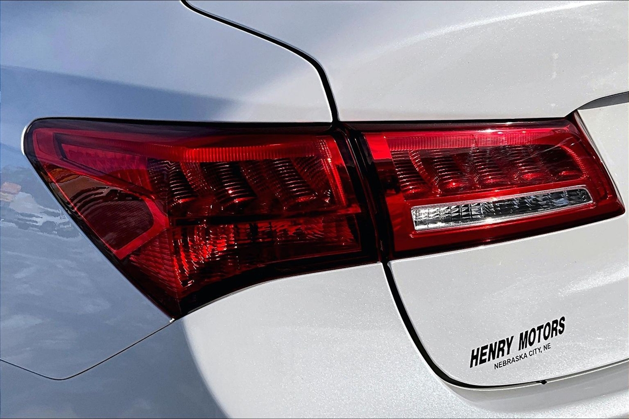 Acura TLX 2.4L FWD 2020