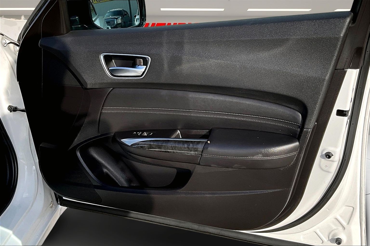 Acura TLX 2.4L FWD 2020