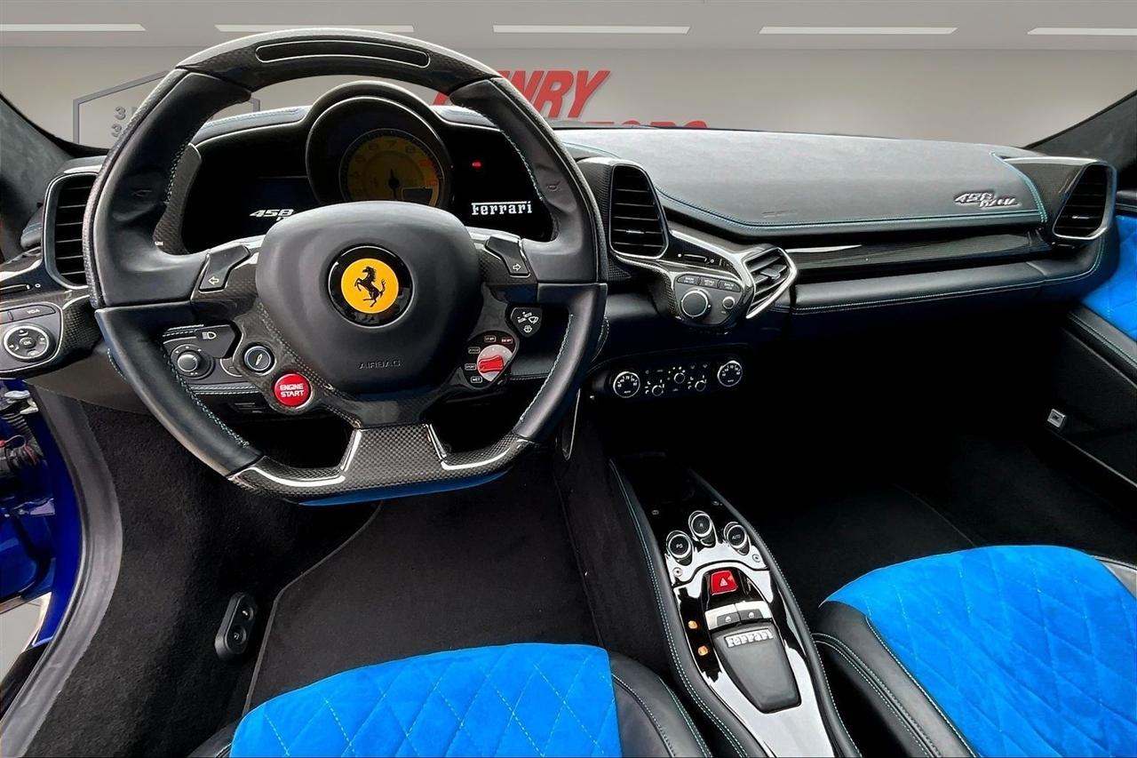 Ferrari 458 Italia  2015