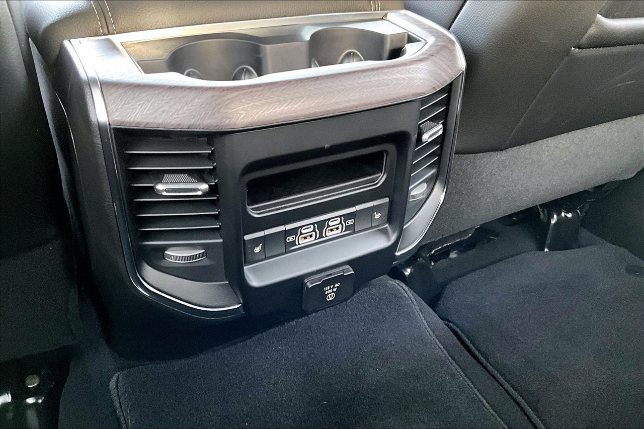 RAM 3500 Laramie 4x4 Mega Cab 6'4" Box 2025