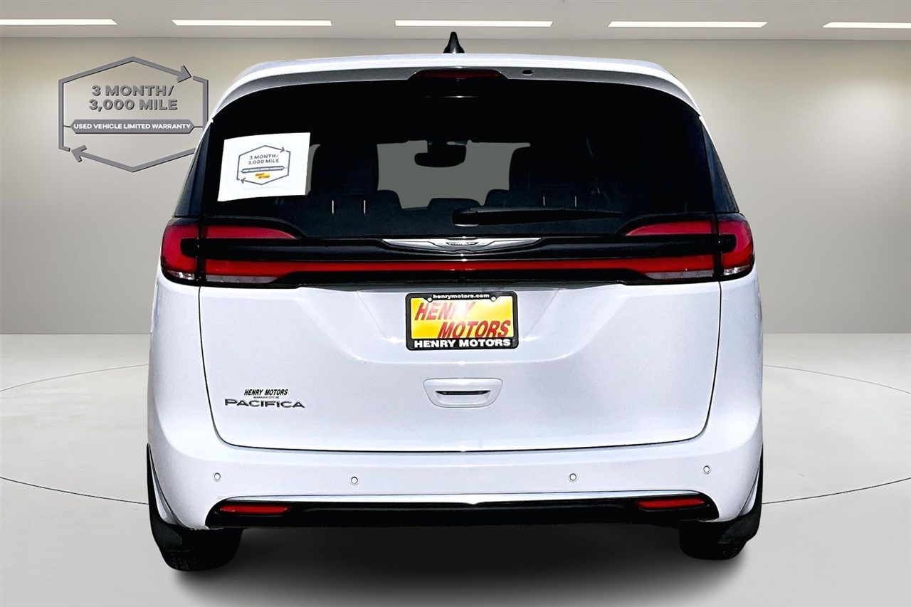 Chrysler Pacifica Touring L FWD 2023