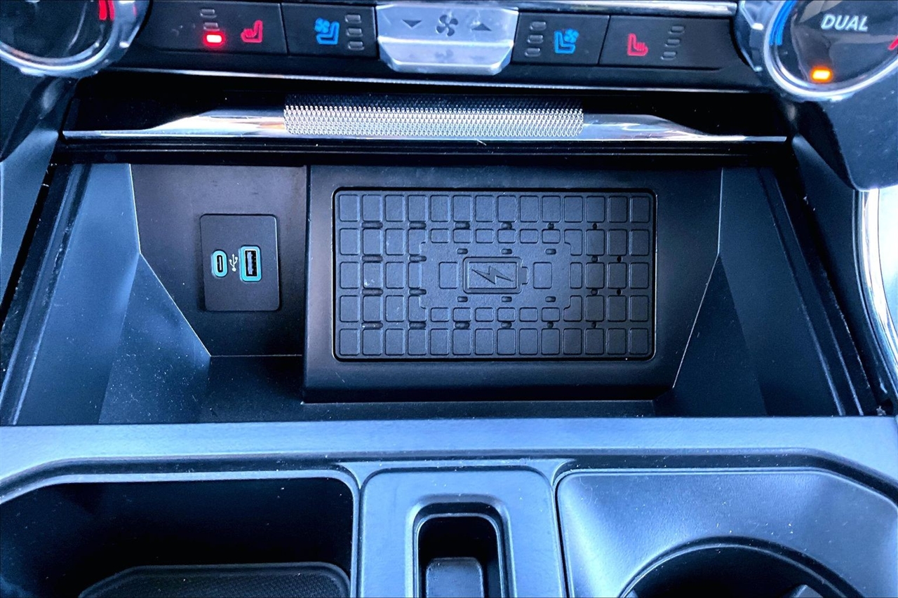 Ford F-150 Lariat SuperCrew 4WD 2023