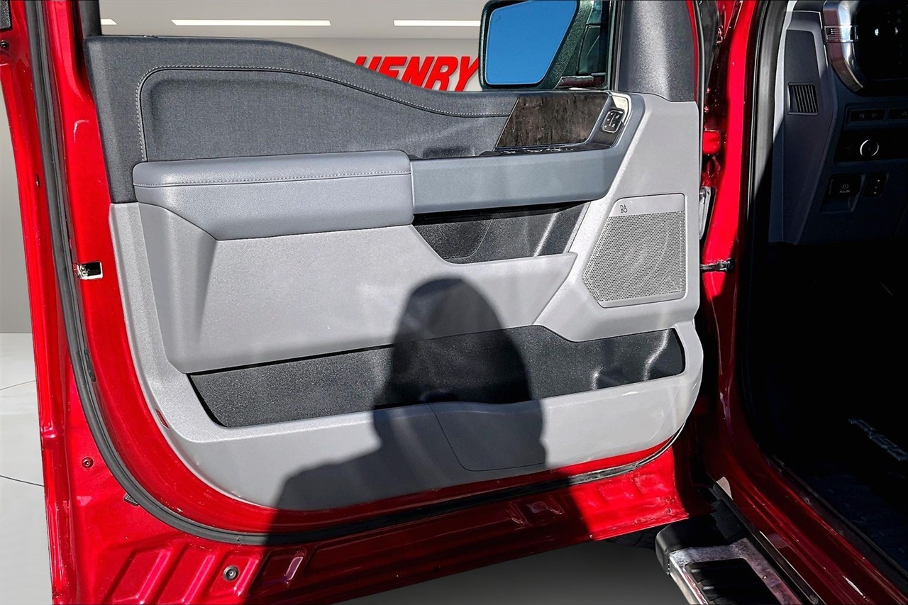 Ford F-150 Lariat SuperCrew 4WD 2023