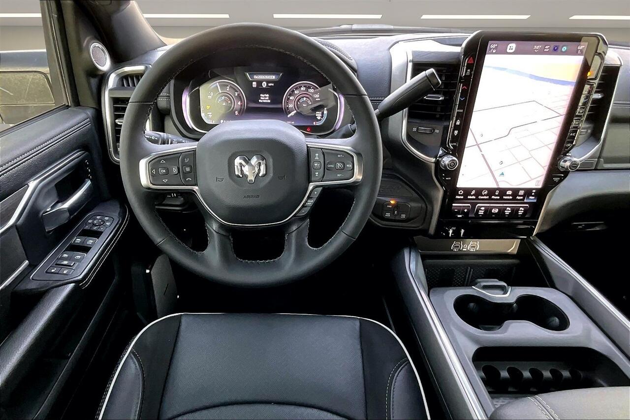 RAM 3500 Laramie 4x4 Mega Cab 6'4" Box 2025