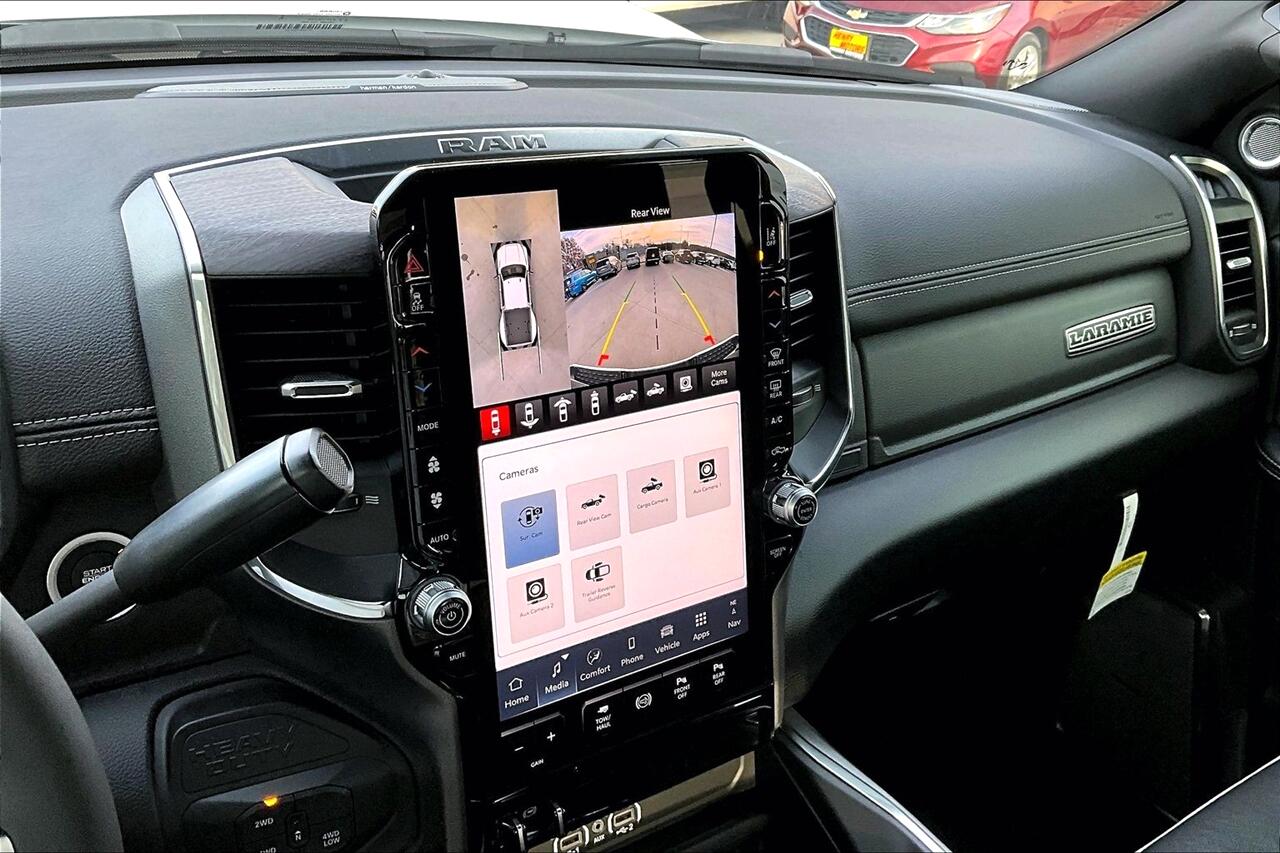 RAM 3500 Laramie 4x4 Mega Cab 6'4" Box 2025