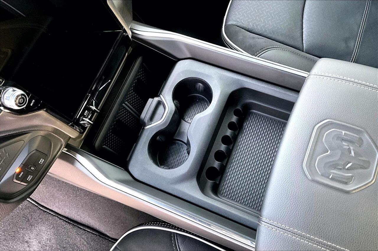 RAM 3500 Laramie 4x4 Mega Cab 6'4" Box 2025