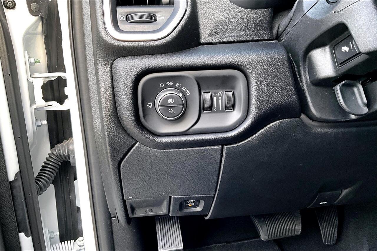 RAM 3500 Laramie 4x4 Mega Cab 6'4" Box 2025