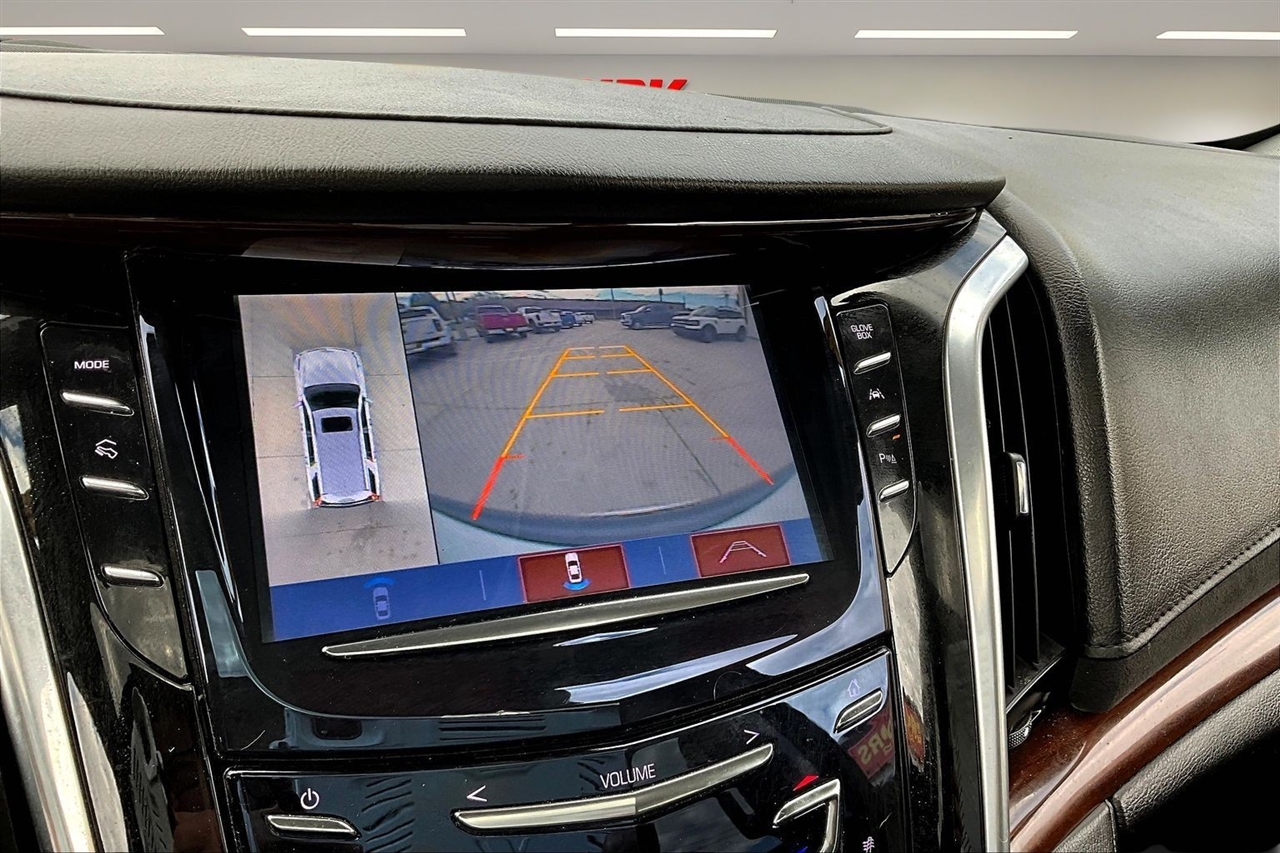 Cadillac Escalade ESV 4WD 4dr Luxury 2020