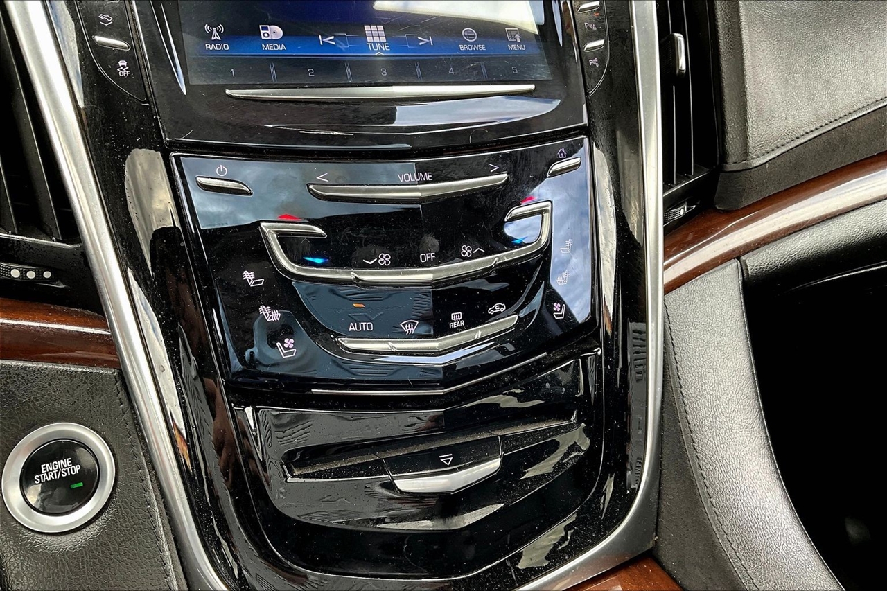 Cadillac Escalade ESV 4WD 4dr Luxury 2020