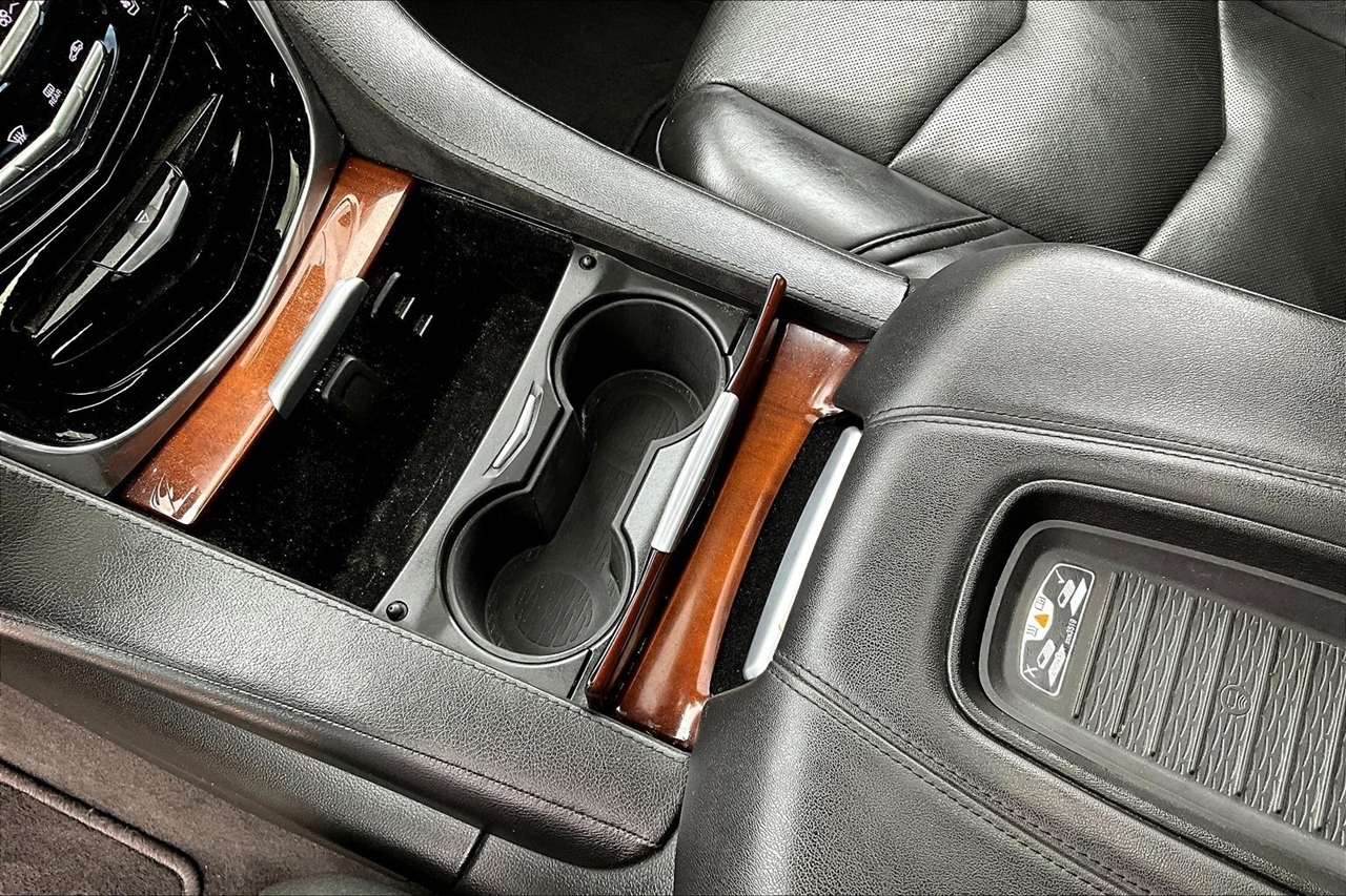 Cadillac Escalade ESV 4WD 4dr Luxury 2020