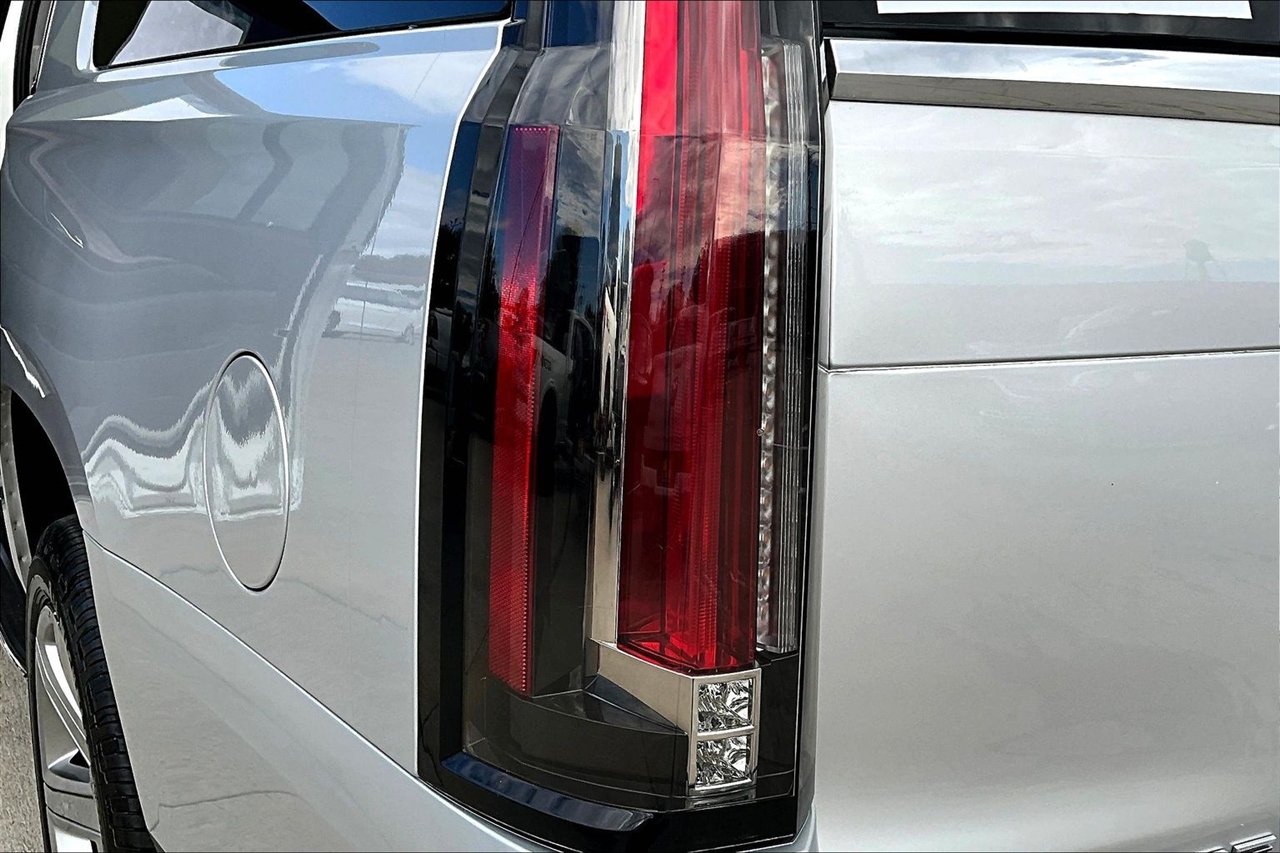 Cadillac Escalade ESV 4WD 4dr Luxury 2020