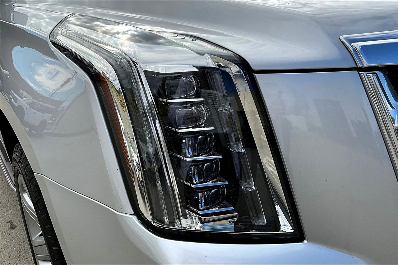 Cadillac Escalade ESV 4WD 4dr Luxury 2020
