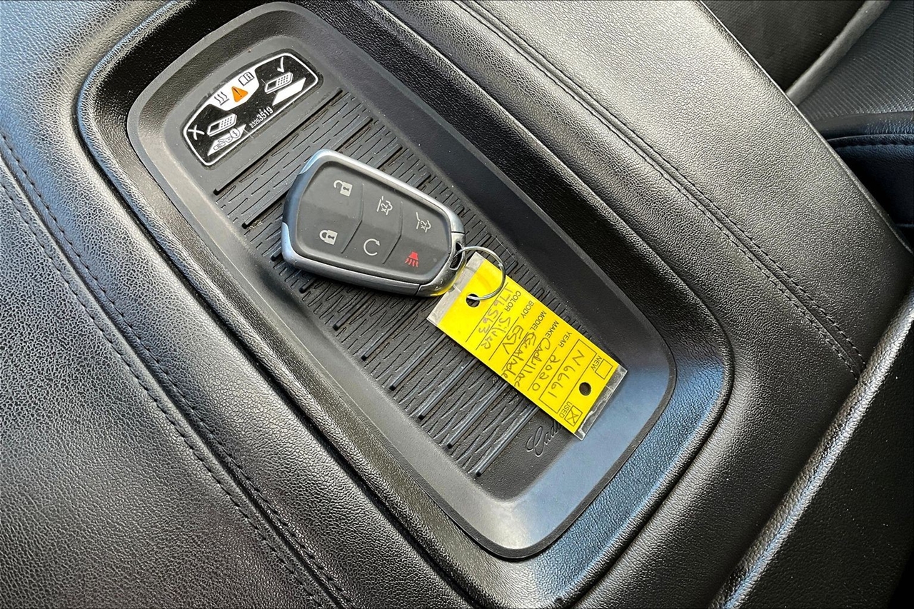 Cadillac Escalade ESV 4WD 4dr Luxury 2020