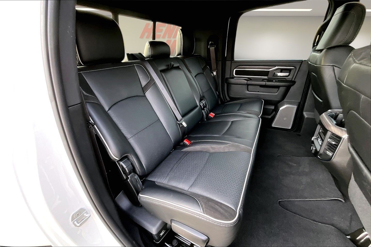 RAM 3500 Laramie 4x4 Mega Cab 6'4" Box 2025