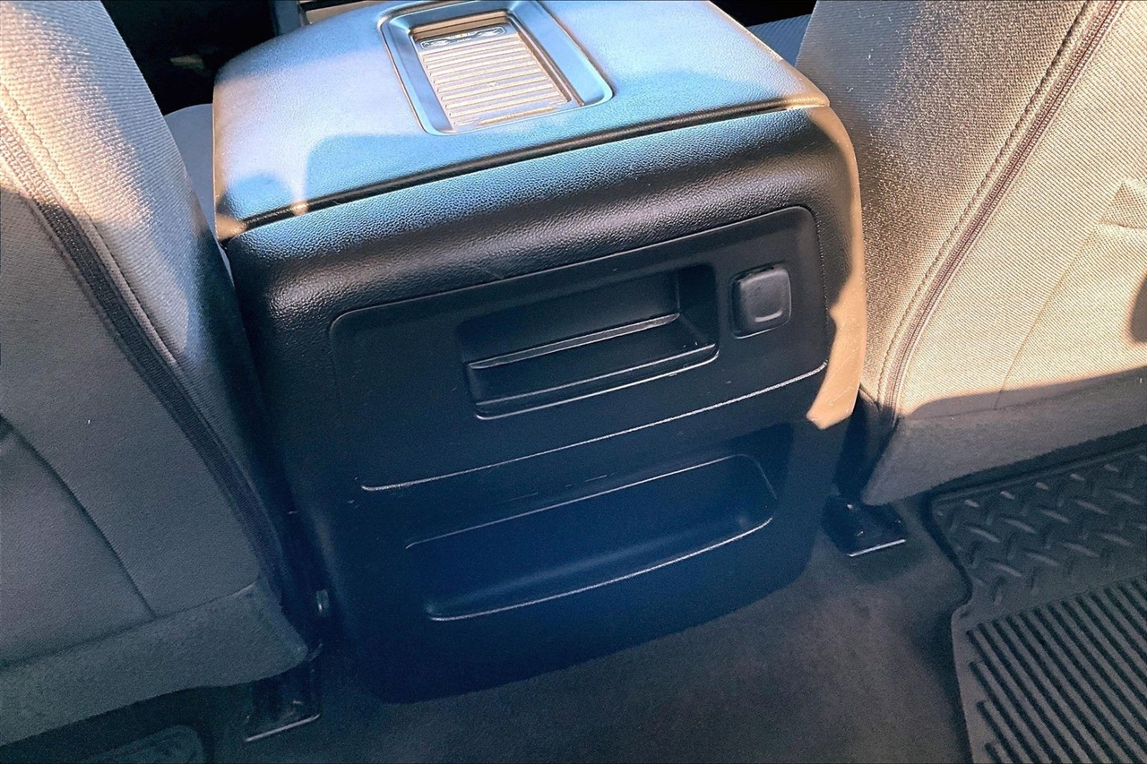 Chevrolet Silverado 1500 4WD Crew Cab 143.5" LT w/1LT 2017