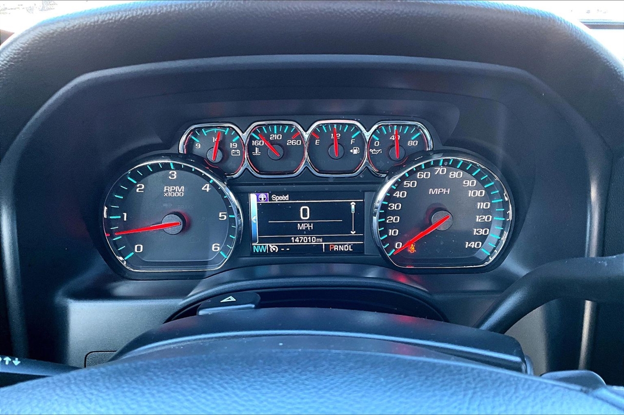 Chevrolet Silverado 1500 4WD Crew Cab 143.5" LT w/1LT 2017