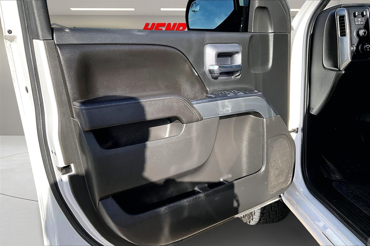 Chevrolet Silverado 1500 4WD Crew Cab 143.5" LT w/1LT 2017